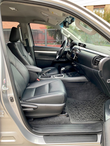 Toyota Hilux Srx Automatica 4x4 Services Oficiales Impecable