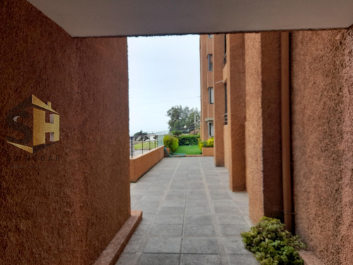 Se Vende Bonito Dpto A Metros De Playa Amarilla, Concón.
