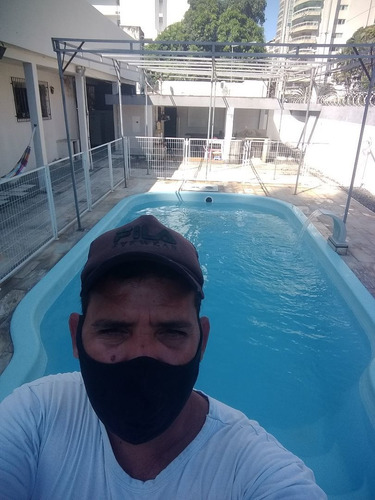 Imagem 3 de 3 de Limpeza De Piscinas