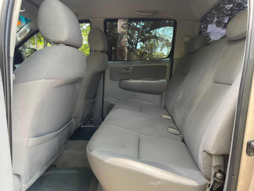 Imagen 11 de 15 de Toyota Hilux Full Time
