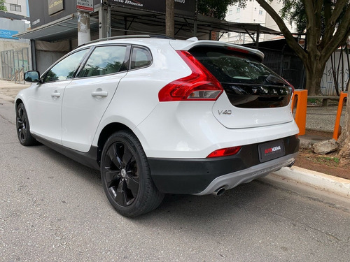 Volvo V40 2.0 T5 CROSS COUNTRY AWD TURBO