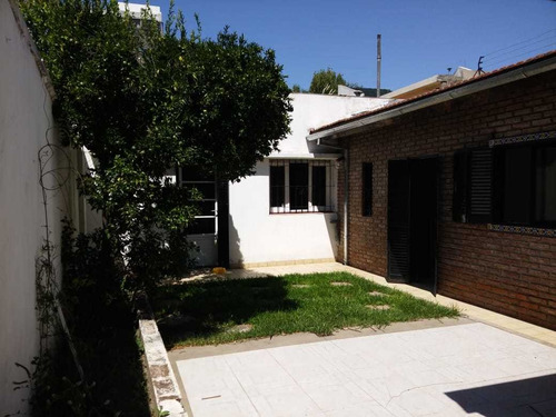 Casa 5 Amb Muy Buen Est. Mas Dpto T/casa 2 Amb. En Block