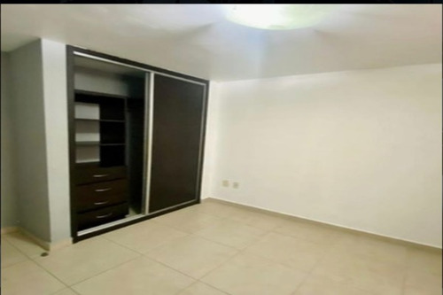 Venta De Departamento (70m2) A 1 Cuadra De Parque Azcapotzalco Y Metro Azcapotzalco. Db15-r21