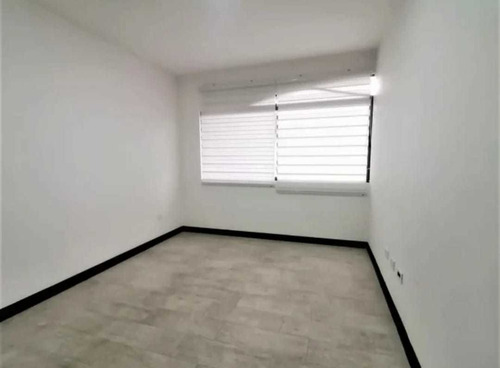 Imagen 12 de 14 de Amplia 5 Hab Residencia En Curridabat