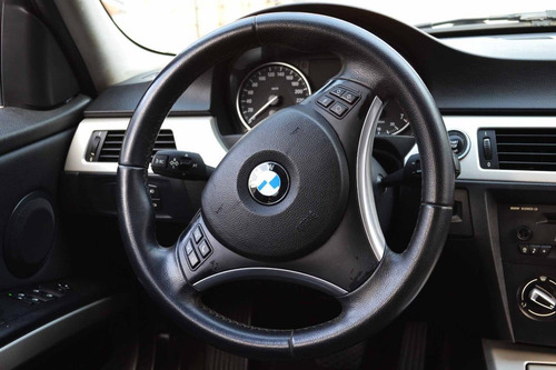 Imagem 9 de 10 de Bmw 320i Gasolina Automático