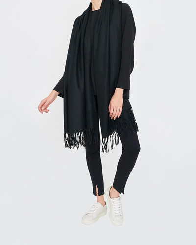 Bufanda Flecos Negro Diseño De La Tela Lisa Talle Único