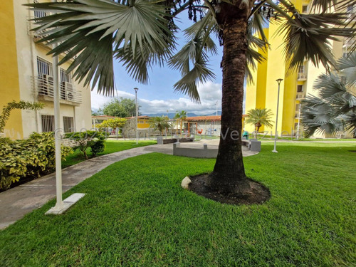 Vendo Apartamento En Urbanización Villas Geicas (morita), Código 25-9196 Cm Leer Descripción