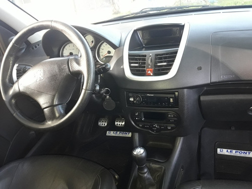 Peugeot 207 2011 1.6 Xt