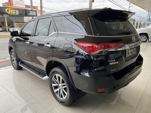 Imagem 5 de 12 de Hilux Sw4 Srx 4x4 2.8 Tdi 16v Dies. Aut.