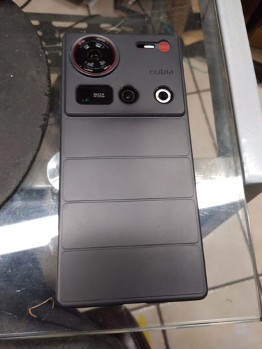 Nubia Z70 Ultra 1tb Rom, 24gb Ram, Snapdragon 8 Elite Gris Oscuro (Usado)