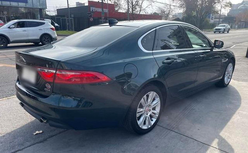 Jaguar XF 2.0 Pure