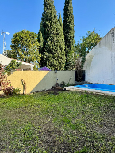 Venta Chalet 4 Ambientes Con Pileta En El Palomar!