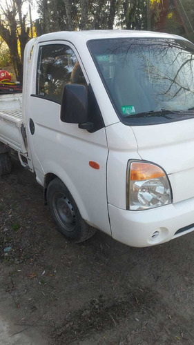 Imagen 4 de 9 de Hyundai H100 2008 2.6 Truck Con Caja