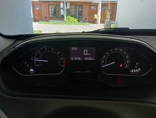 Peugeot 2008 1.6 Feline