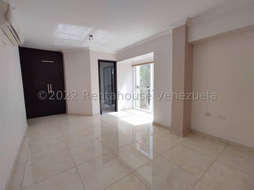 Apartamento En Venta Urb San Isidro Suites 23-1894 Apd