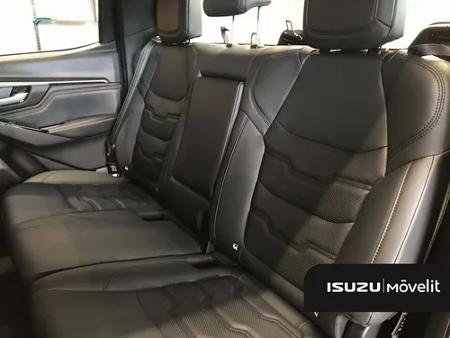 Isuzu Pickup Adventure Plus 4x4 Roja