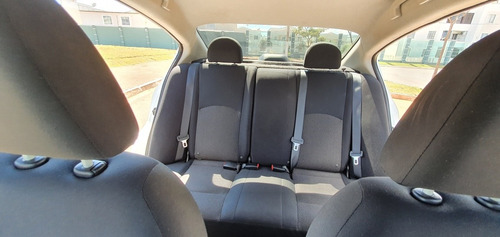 Nissan Versa 2014 1.6 16v Sl Flex 4p