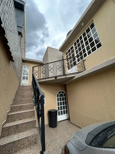 Fp Casa Con Oficinas, Local Y Loft En Metepec $3,500,000