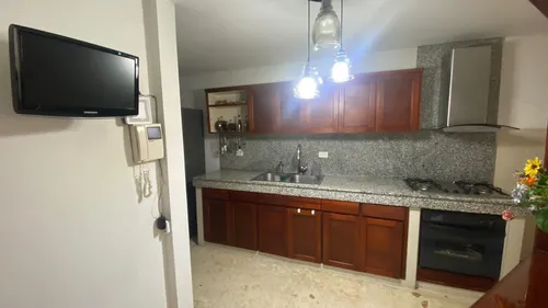 Casa Unifamiliar, De Dos Pisos, Muy Segura, Amplia Ymuy Bien Ubicada