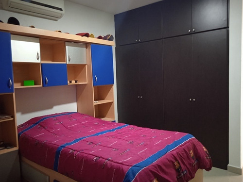 Imagen 5 de 11 de Leal Pérez Vende Townhouse En Lomas Altos, Lomas Del Este