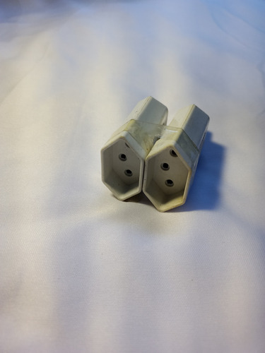 2 Pç Adaptador Pino Fêmea Plug Extensão Tomada 2p+t