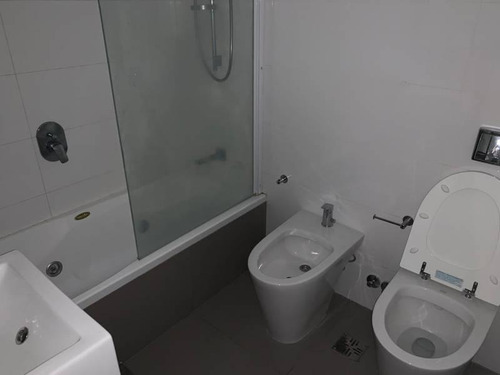 Imagen 19 de 19 de Torre Al Rio, Piso Alto Con Vista, Se Vende Con Renta!!!