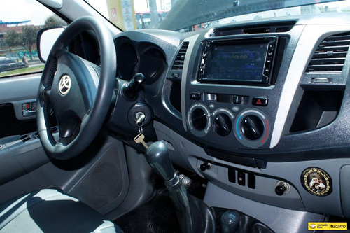 Imagen 21 de 25 de Toyota Hilux Doble Cabina