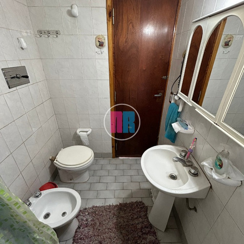 Duplex En Costa Azul Al Frente, Espacio Vehicular Propio, Patio Con Parrilla Y Lavadero. Urquiza 578