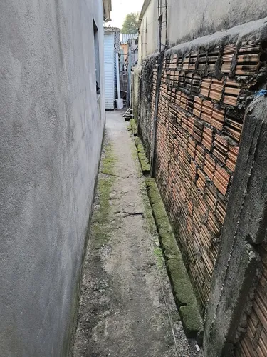 2 Casas ( Alvenaria E Madeira)