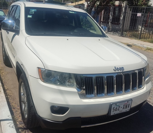 Jeep Grand Cherokee Laredo V6 4x2 At