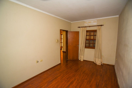 Venta De Casa Macrocentro 3 Dor, 2 Cocheras