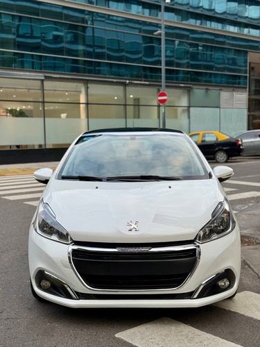 Peugeot 208 1.6 Allure