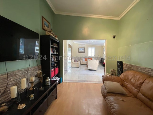 Casa En Venta En El Limon Sector El Piñal Db 24-14961