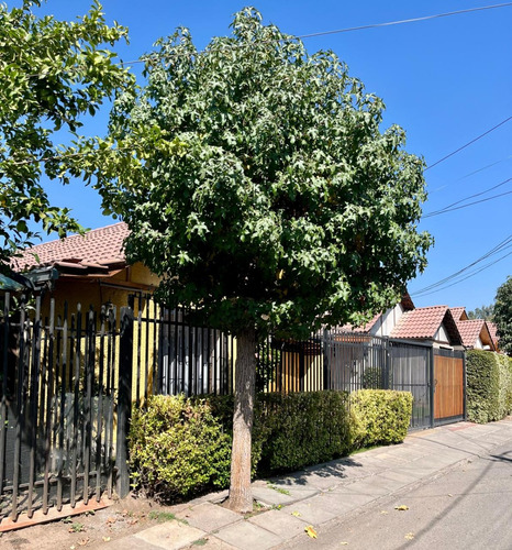 Hermosa Casa Excelente Ubicación - Pasaje Cerrado