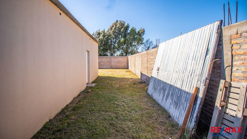 Imagen 7 de 8 de Venta Local Comercial A Estrenar. Zelarrayan 3500