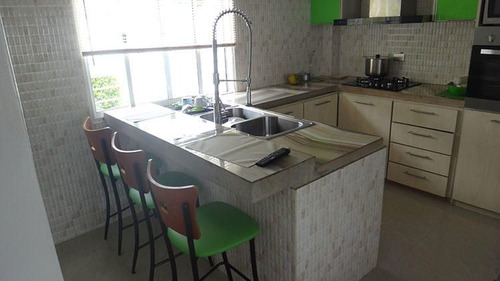 Imagen 3 de 14 de Ramiro E. Ruiz Vende Casa Bosques La Lagunita Mls #22-2341