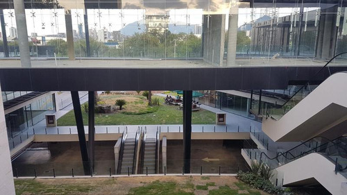 Local Comercial En Venta - Calzada San Pedro