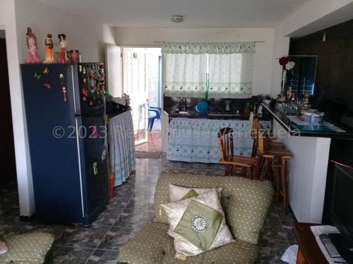 Imagen 3 de 30 de $$$maría Gabriella Mendoza Vende!!! Casa Remodelada En Ubanización Yucataán Codflex23-23062