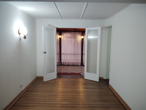 Isabel Riquelme, Casa Dos Pisos, Solida, Pareada