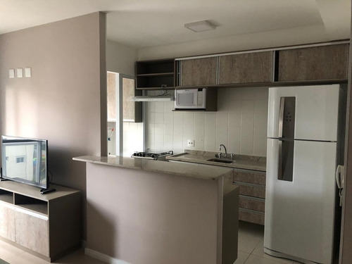 Imagem 10 de 11 de Apartamento Alphaville 48m², 1 Dormt, 1 Banheiro, 1 Vaga De Garagem Mobiliado - Agende Sua Visita!!!