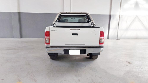Imagen 4 de 10 de Toyota Hilux 4x2 C/d Sr 3.0 Tdi