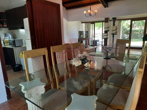 Hermosa Casa Ubicada Estratégicamente En El Barrio De San Rafael- Ref: 1330
