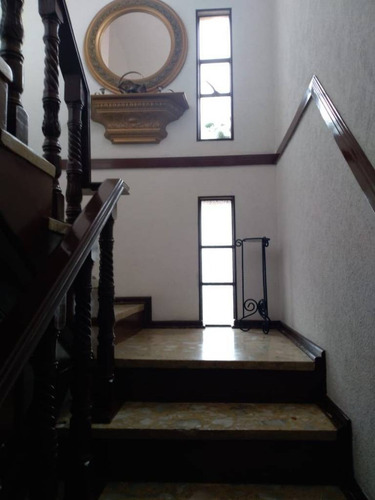 Imagen 10 de 30 de Venta De Amplisima Casa Residencial Toluca, Estado De México
