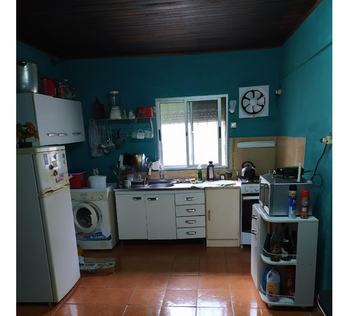 Imagen 4 de 13 de Vendo Casa A Media Cuadra De La Plaza 3 Dormitorios En Buen Estado Consulte!!!!!!