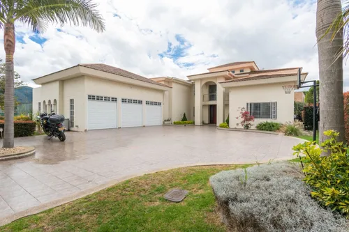 Casa En Venta En Guaymaral. Cod V13076