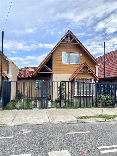 Amplia Casa En Arriendo De 3 Dorm. 3 Baños En Curicó