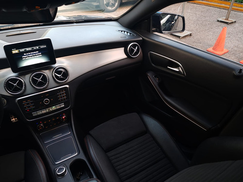 Mercedes-Benz Clase CLA 2.0 250 Cgi Sport At