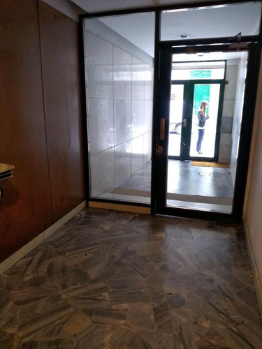 Imagen 4 de 12 de Departamento En Venta En Congreso Calle Peron E/ Parana Y Montevideo Dacal Bienes Raices