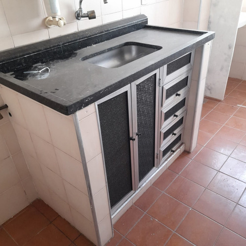Imagem 8 de 23 de Apartamento No Centro Rua Luzitana.