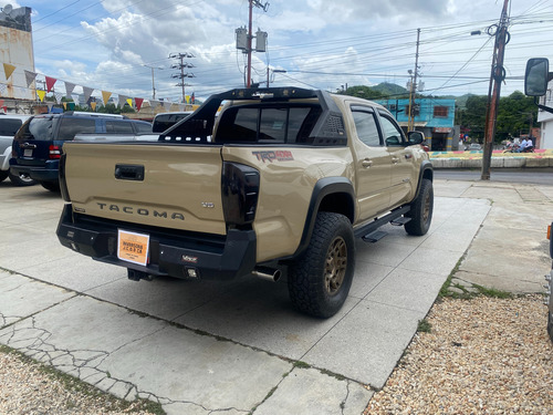 Toyota Tacoma 2016
